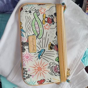 DISNEY Dooney & Burke